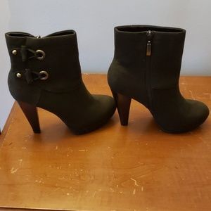 Ankle boots